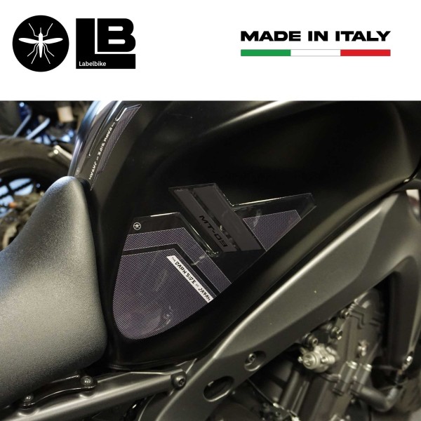 2 Stickers 3D tank side protectors compatible with Yamaha Mt09 SP 2021