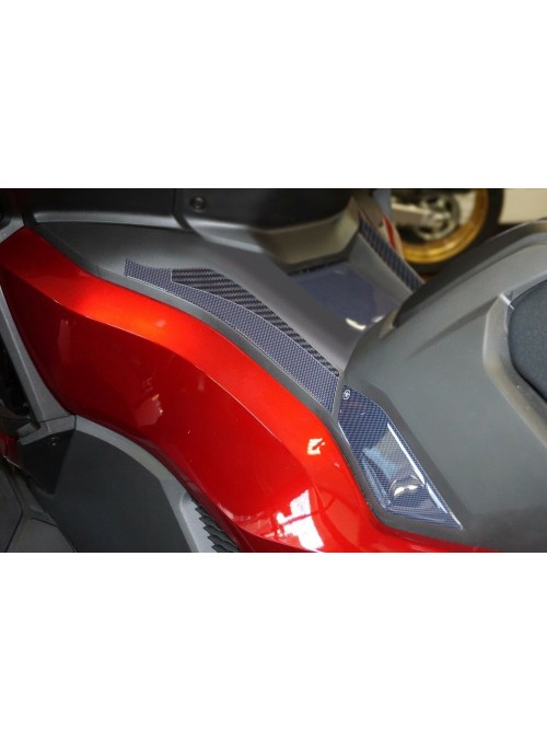 2 adesivi in resina gel 3D laterali pedana scooter compatibili Honda Forza 750