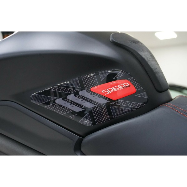 2 Protections latérales de réservoir moto 3D compatibles Triumph Speed Triple 2016-2020