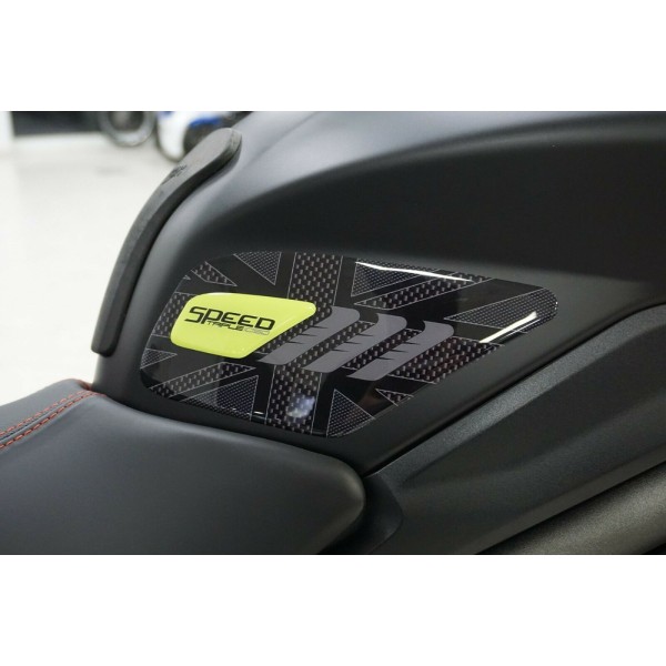 2 3D Motorradtank-Seitenprotektoren kompatibel Triumph Speed Triple 2016-2020