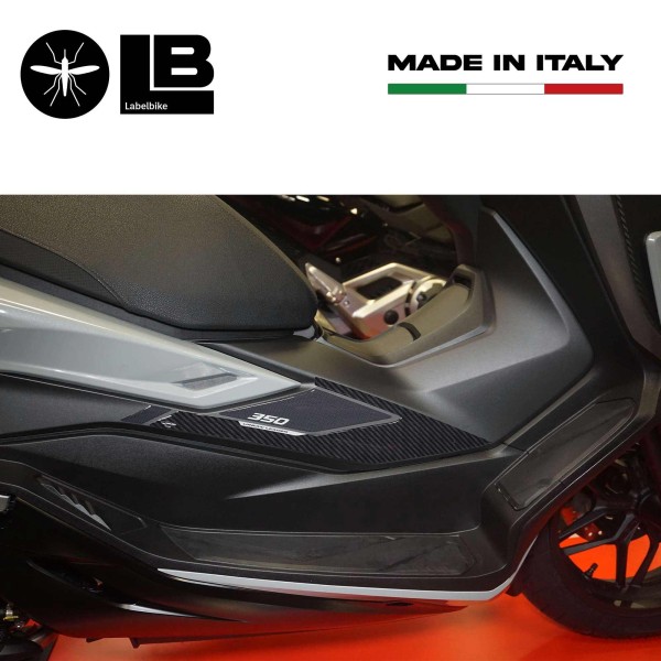 Stickers 3D Protections latérales Boomerang compatibles avec Honda Forza 350 2022-25