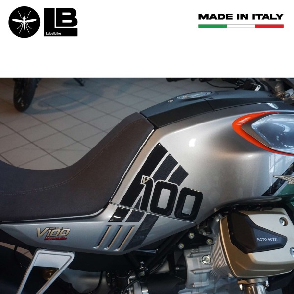 Adesivi laterali serbatoio compatibili con Moto Guzzi V100 Mandello 2022 - 2025