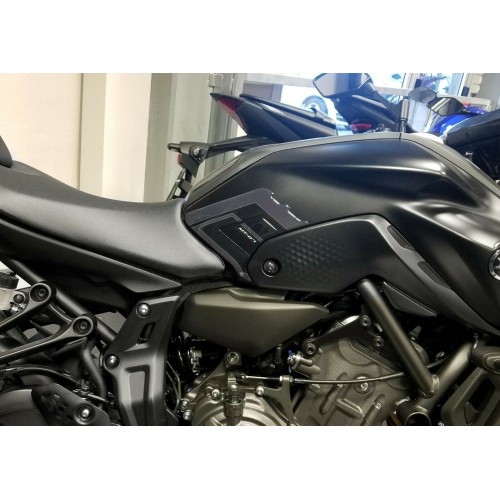 Stickers 3D motorbike side tank protectors compatible Yamaha MT-07 from 2021 2