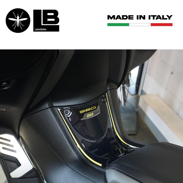 Autocollant 3D pour marchepieds avant compatible avec Yamaha Tmax 560 20Th Anniversary