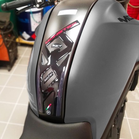 Αυτοκόλλητο 3D Tank Guard συμβατό με Ducati Monster 937 2021