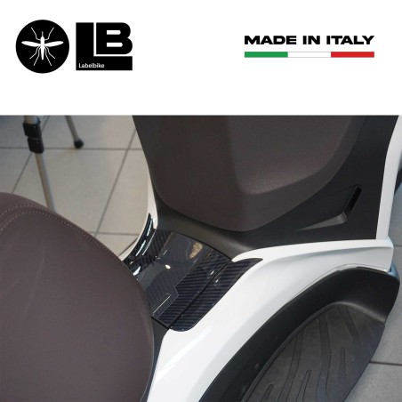 Adesivo 3D protezione sportello compatibile con Piaggio Beverly 300 400 2021-25