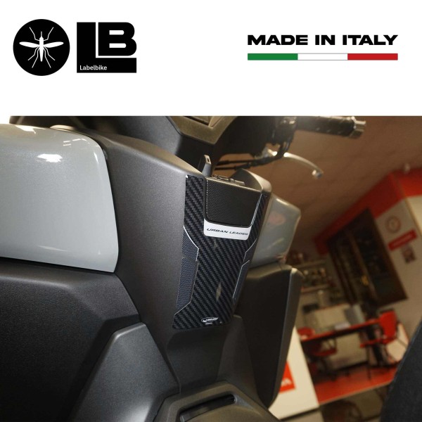 Protection adhésive 3D de la zone des touches compatible avec Honda Forza 300