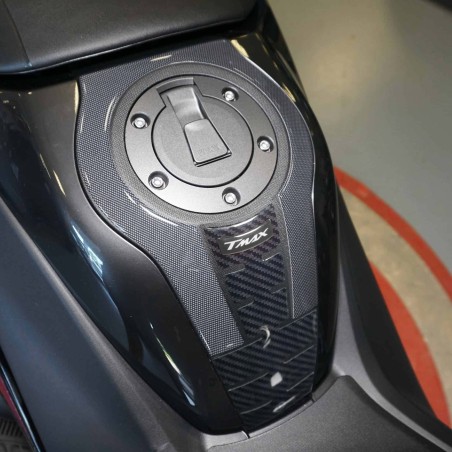 Adesivo resinato 3D Protezione Borchia Tunnel compatibile con Yamaha Tmax 2022-5