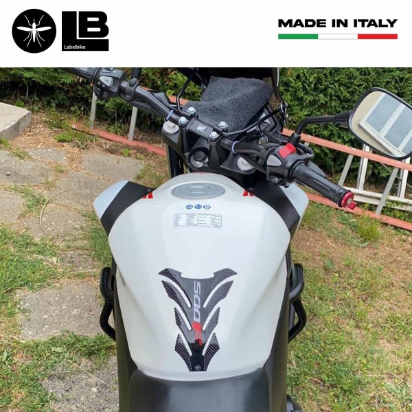 Protège réservoir ADHESIVE 3D compatible MOTO CB500F HONDA CB500 Carbon