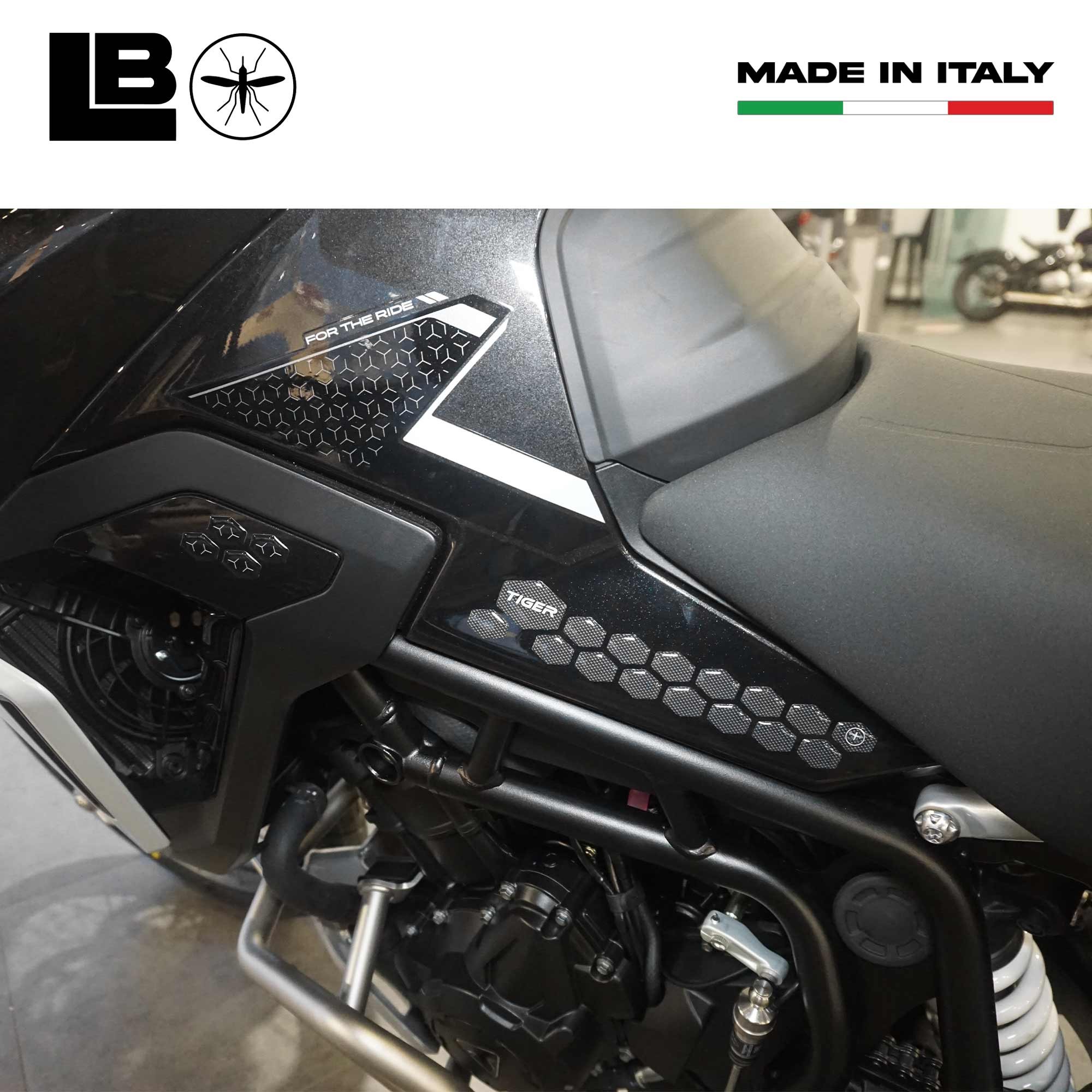 Adesivi 3D Per Triumph Tiger 800 Sport 2025 - Protezioni Laterali, Colore Ocra