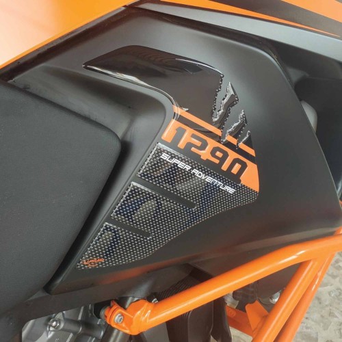                             2 3D ΠΛΕΥΡΙΚΕΣ ΠΡΟΣΤΑΣΙΕΣ TANK SIDES συμβατές με KTM 1290 SUPER ADVENTURE
                          