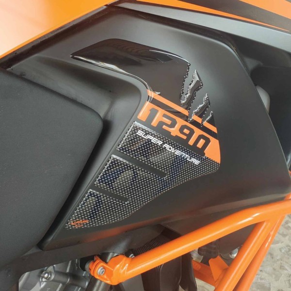 2 3D ΠΛΕΥΡΙΚΕΣ ΠΡΟΣΤΑΣΙΕΣ TANK SIDES συμβατές με KTM 1290 SUPER ADVENTURE