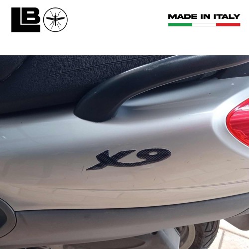 2 ADESIVI in RESINA 3D SCRITTA X9 per SCOOTER 250 - 500 ACCESSORI PIAGGIO X 9 2