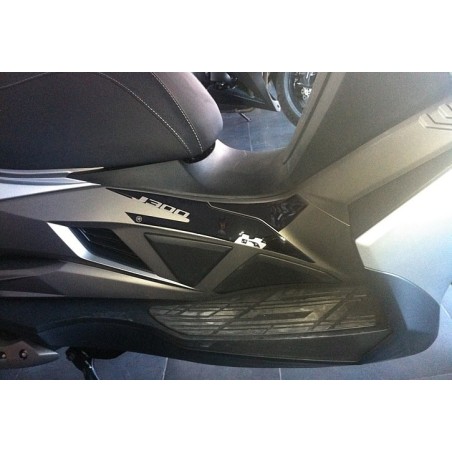 2 3D gel ADHESIVES PEDANE PROTECTIONS compatibles pour KAWASAKI J300 SCOOTER
