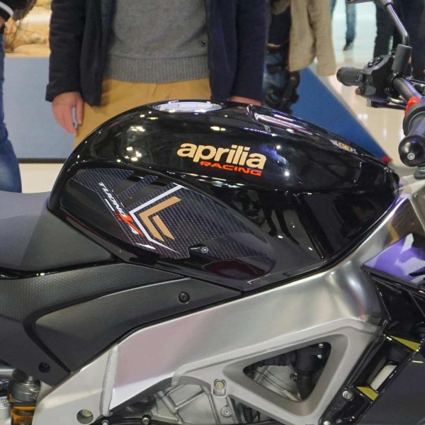 Αυτοκόλλητα 3D προστατευτικά πλευράς δεξαμενής μοτοσικλέτας συμβατά με Aprilia Tuono V4