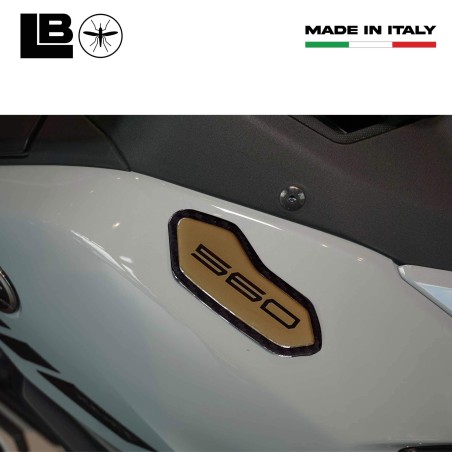Pegatinas 3D recubiertas de resina carenado tapas de espejo compatibles con Yamaha Tmax 2025
