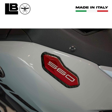 Adesivi Tappi Specchietti carene resinati 3D compatibili con Yamaha Tmax 2025