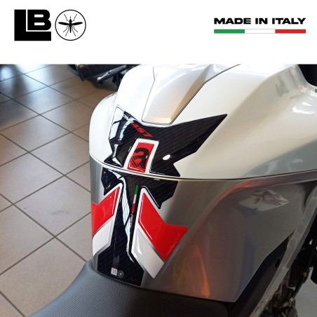 Paraserbatoio Adesivo 3D Protezione moto compatibile con Aprilia Tuono 457 2025