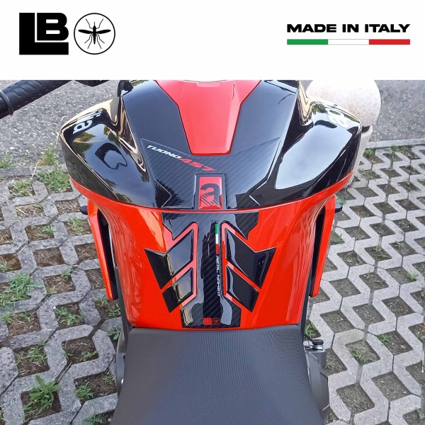 Paraserbatoio Adesivo 3D Protezione moto compatibile con Aprilia Tuono 457 2025