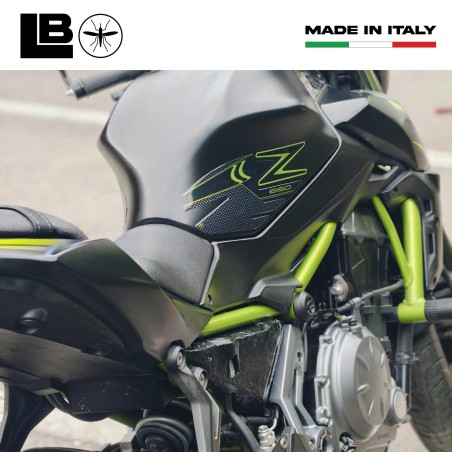Adesivi 3D Protezioni Laterali Serbatoio compatibili con Kawasaki Z650 2017-2022