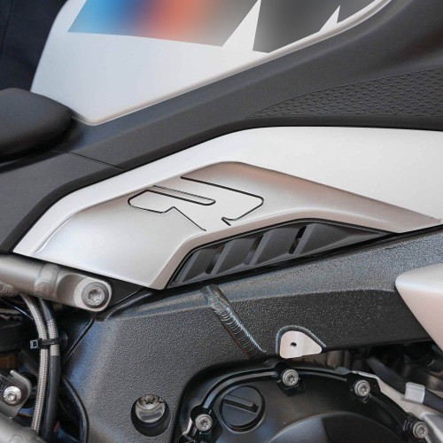                             Stickers 3D Protections latérales sous la selle moto compatibles avec BMW M 1000 R
                          