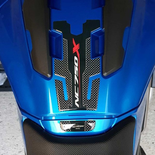 Paraserbatoio ADESIVO 3D compatibile per NC 750 X MOTO HONDA NC750X 2016-2020