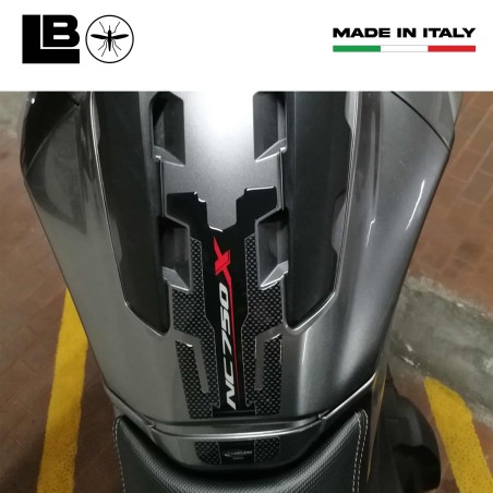 ADHESIVE 3D Tank Guard συμβατό για HONDA NC750X 2016-2020