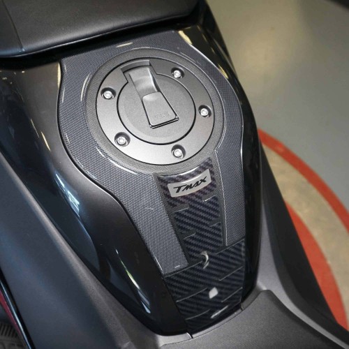                             3D Resin Sticker Protection Tunnel Stud compatible with Yamaha Tmax 2022-5
                          