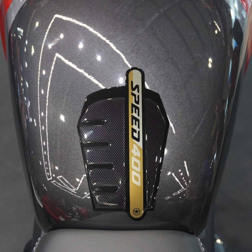                             Selbstklebender 3D Tankschutz Motorrad kompatibel mit Triumph Speed 400
                          