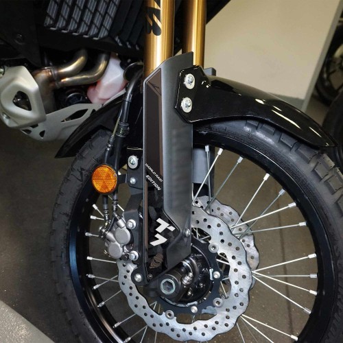                             Selbstklebende Lenkradschützer kompatibel mit Yamaha Tenere 700 World Raid - Schwarz
                          