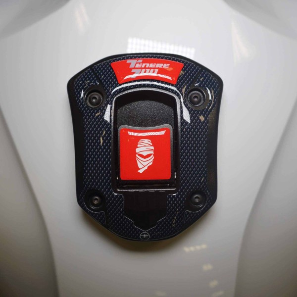 Klebender 3D Tankdeckelschutzaufkleber kompatibel mit Yamaha Tenere 700 ab 2019
