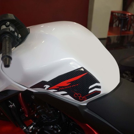 Adesivi 3D Protezioni laterali serbatoio moto compatibile con Honda Hornet 2023-2024