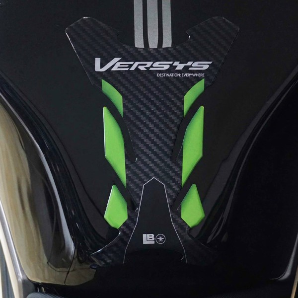 Adesivo 3D Paraserbatoio moto compatibile con Kawasaki Versys 650 2021-2026