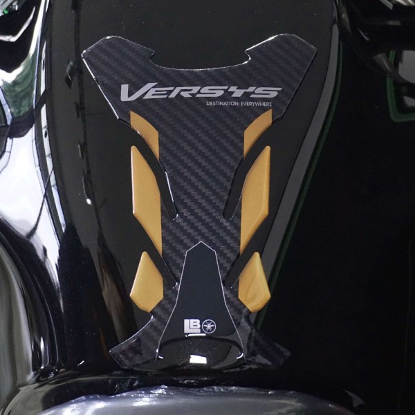 Adesivo 3D Paraserbatoio moto compatibile con Kawasaki Versys 1100 2025-2026
