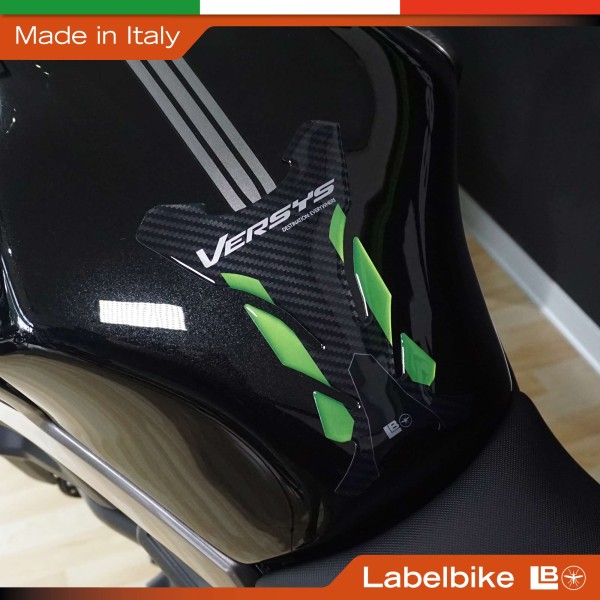 Adesivo 3D Paraserbatoio moto compatibile con Kawasaki Versys 1100 2025-2026