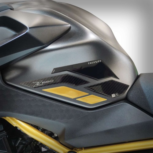                             Protezioni 3D Laterali Serbatoio moto compatibili con Kawasaki Z650 2024-2026
                          