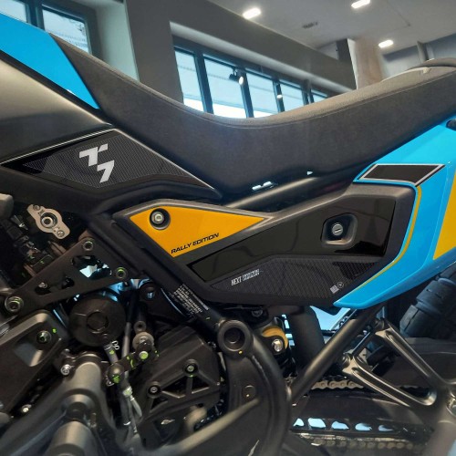                             3D-Tankseitenaufkleber kompatibel mit Yamaha Tenere 700 Rally Sky Blue 2025
                          