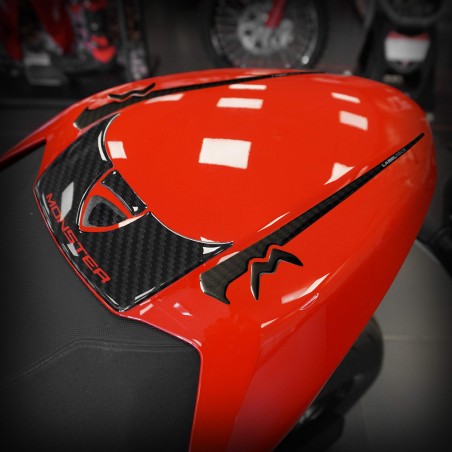 Autocollant de protection 3D pour le carénage arrière de moto, compatible avec la Ducati Monster V2 2026