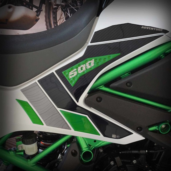 Adhesivos de protección lateral del depósito compatibles con la Kawasaki KLE500 2026