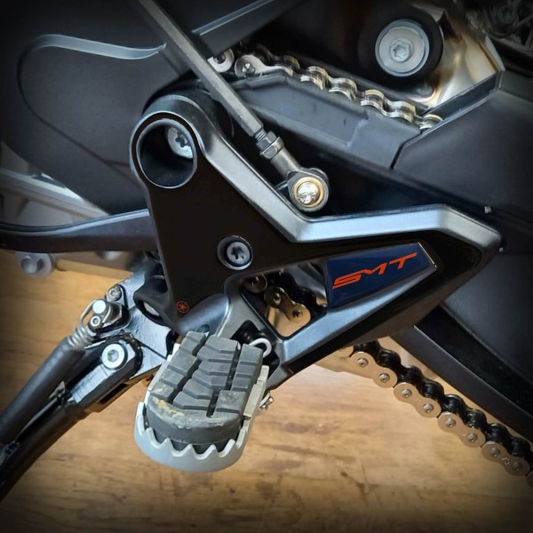 Autocollants 3D de protection des seuils de porte pour moto, compatibles avec la KTM 890 SMT 2026